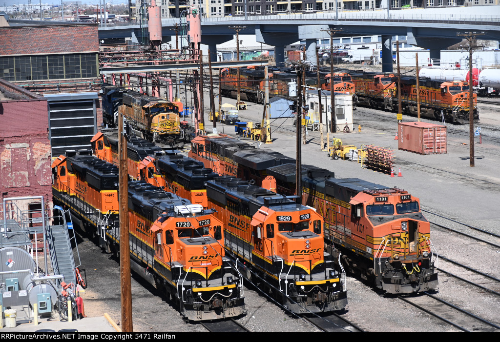 Wreck Rebuild for another day! - BNSF 1101